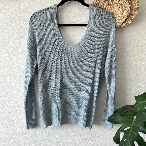 Moon & Madison Twist Back Light Blue Sweater - Picture 3 of 8